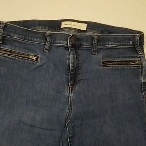 Gap Jeans super stretchy and comfortable